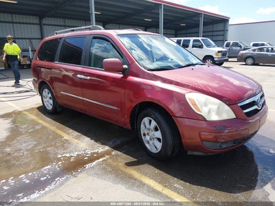 2008 Hyundai Entourage