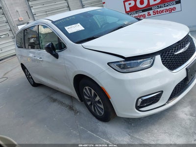 2024 Chrysler Pacifica Hybrid