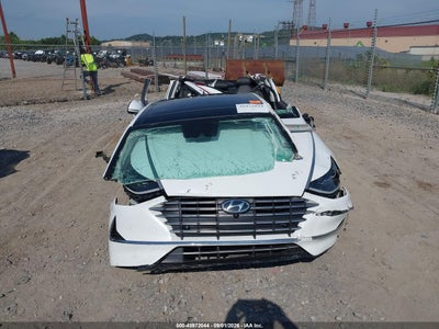 HYUNDAI SONATA HYBRID
