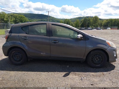 2016 TOYOTA PRIUS C 14