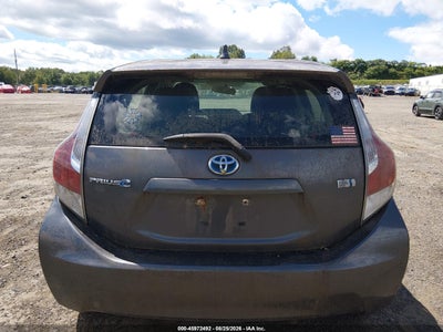 2016 TOYOTA PRIUS C 17