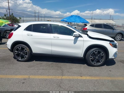 MERCEDES-BENZ GLA 250