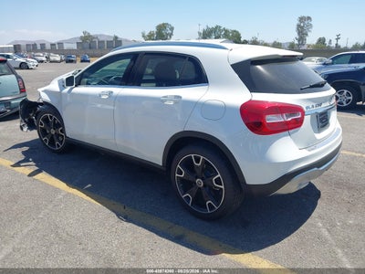 MERCEDES-BENZ GLA 250