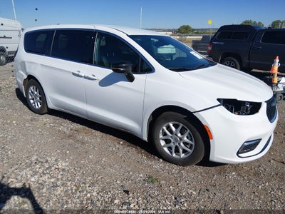2025 Chrysler Pacifica