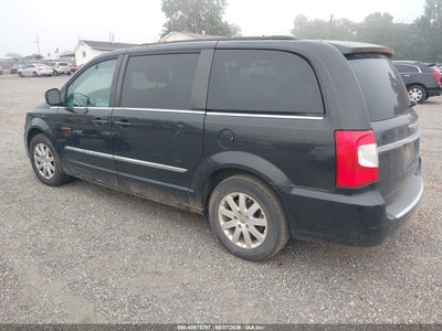 CHRYSLER TOWN & COUNTRY