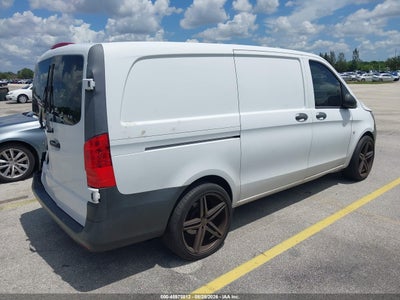 MERCEDES-BENZ METRIS