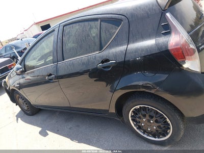 TOYOTA PRIUS C