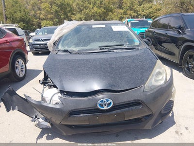 TOYOTA PRIUS C