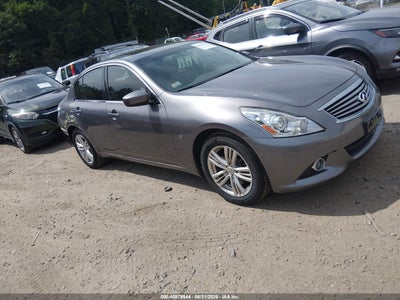 2015 Infiniti Q40