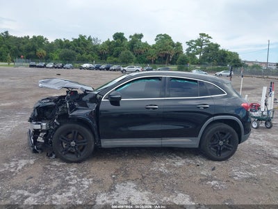 MERCEDES-BENZ GLA 250