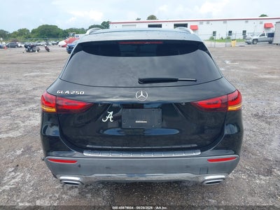 MERCEDES-BENZ GLA 250