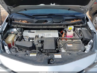 TOYOTA PRIUS V