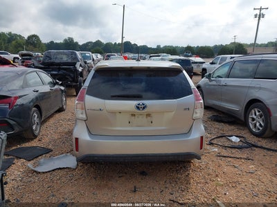 TOYOTA PRIUS V