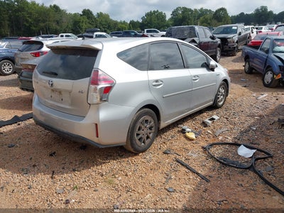 TOYOTA PRIUS V