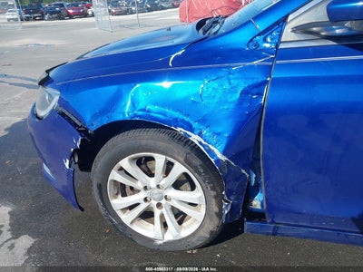 CHRYSLER 200