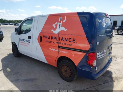 NISSAN NV200