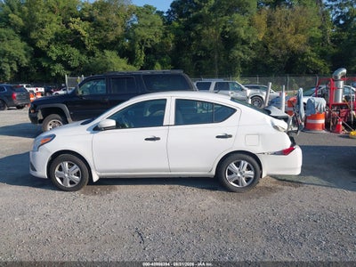 NISSAN VERSA