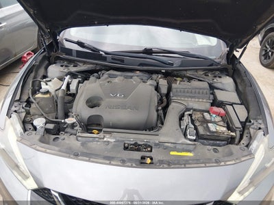 NISSAN MAXIMA