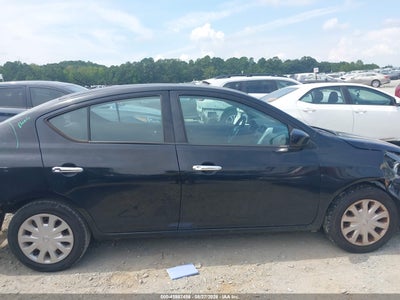 NISSAN VERSA