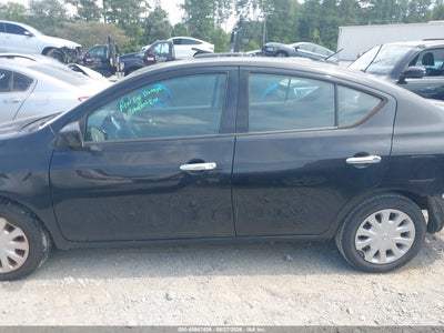 NISSAN VERSA