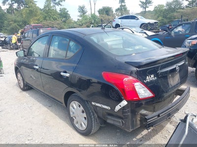 NISSAN VERSA