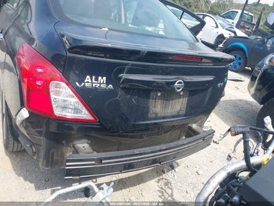 NISSAN VERSA