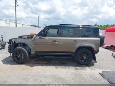 LAND ROVER DEFENDER