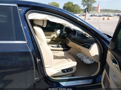 BMW 740I