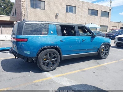 RIVIAN R1S