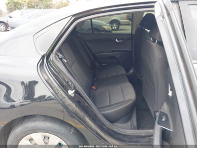 2019 KIA RIO 8