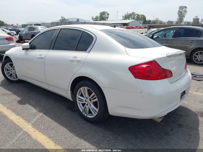 INFINITI Q40