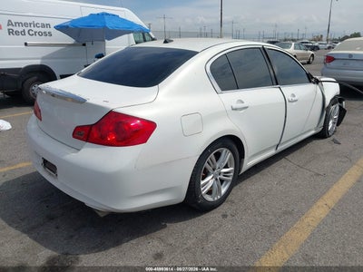 INFINITI Q40