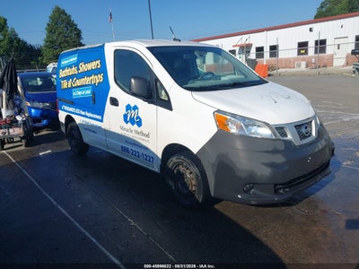 NISSAN NV200