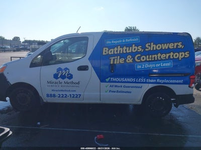 NISSAN NV200