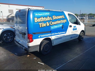 NISSAN NV200
