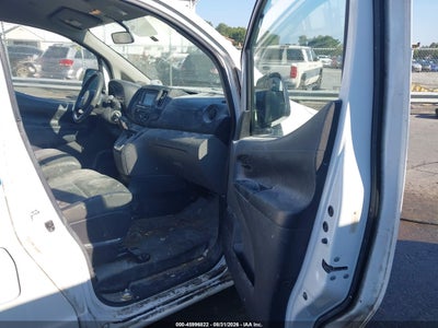 NISSAN NV200