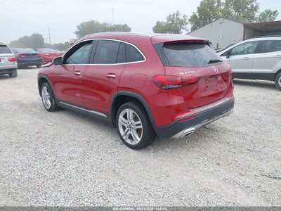MERCEDES-BENZ GLA 250