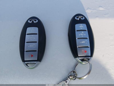 2015 INFINITI QX70 11