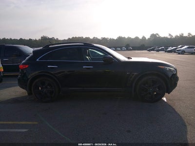 2015 INFINITI QX70 13
