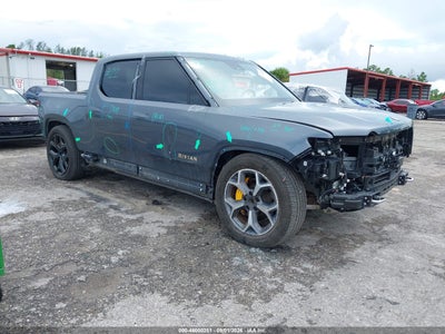 RIVIAN R1T