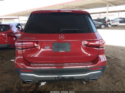MERCEDES-BENZ GLB 250
