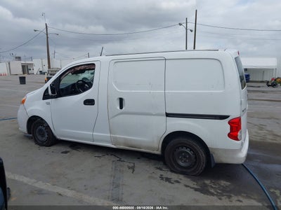 NISSAN NV200