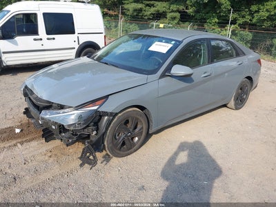 HYUNDAI ELANTRA