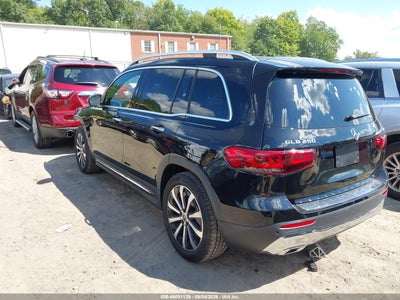 MERCEDES-BENZ GLB 250