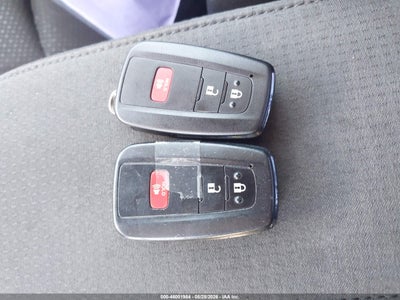 2019 TOYOTA PRIUS 11