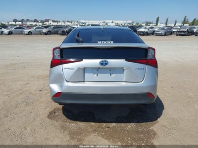 2019 TOYOTA PRIUS 16