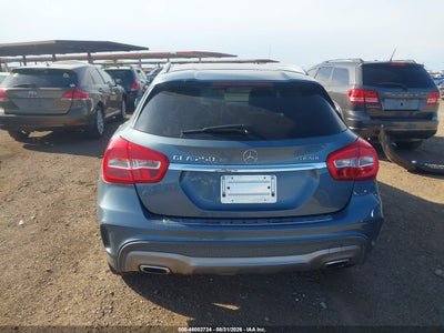MERCEDES-BENZ GLA 250