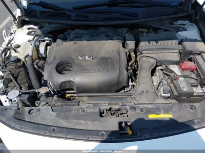 NISSAN MAXIMA