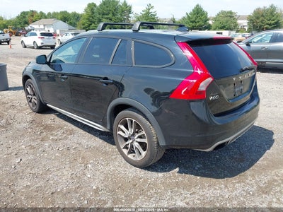 VOLVO V60 CROSS COUNTRY
