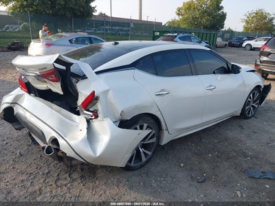 NISSAN MAXIMA
